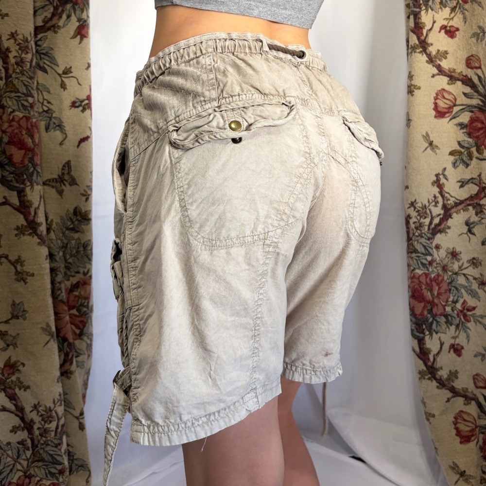 Free People Stunning Y2k Wild bay grunge Tan Cargo Shorts with extra pockets